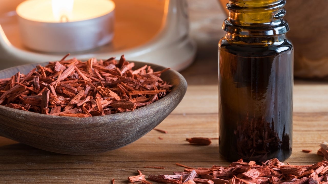 Featured Scent: What Does Sandalwood Smell Like?